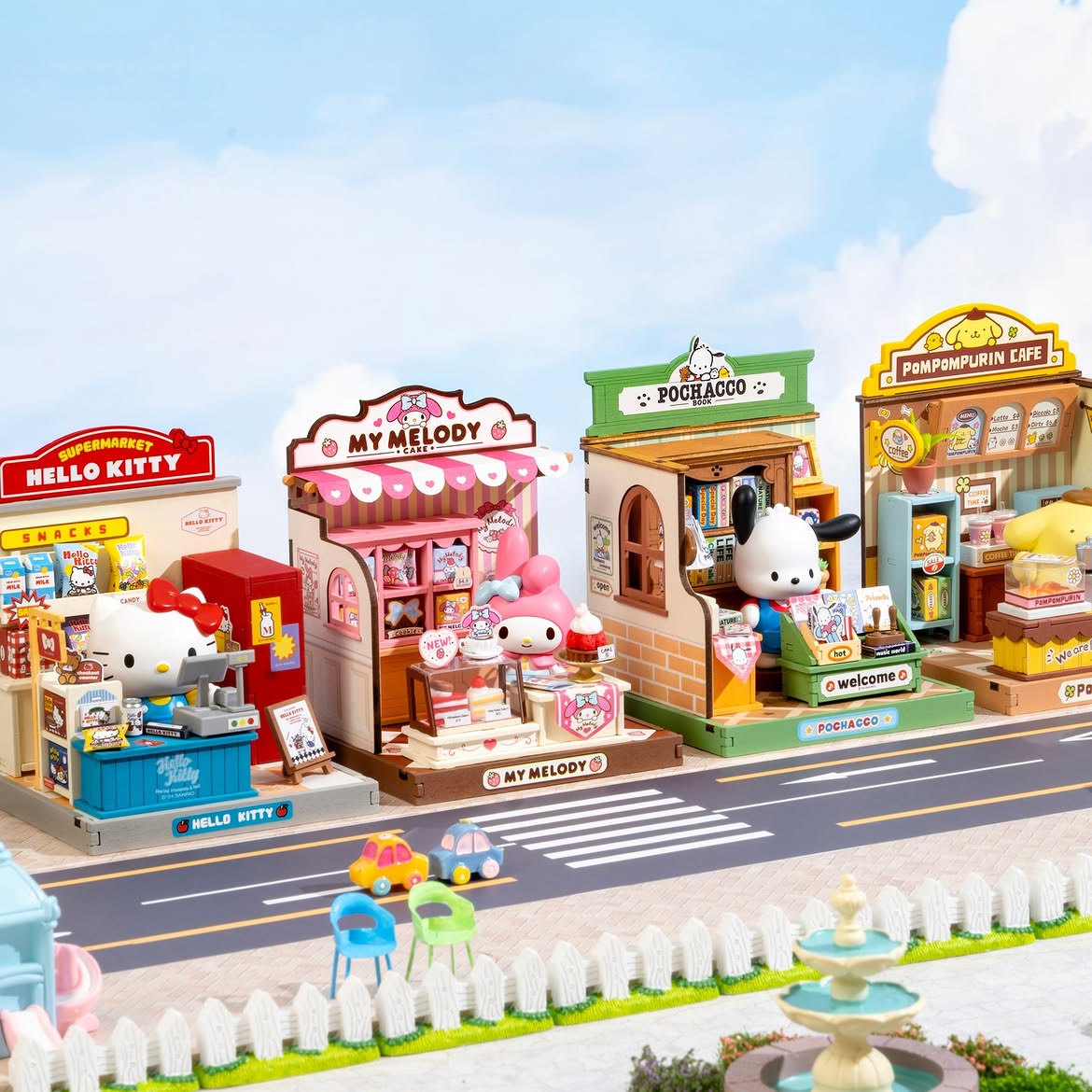 Rolife Hello Kitty's Super Snacks Mini Blocks 94 Pieces