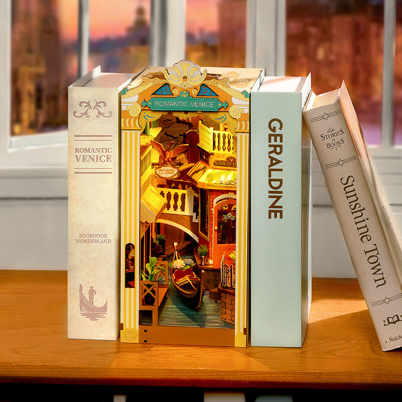 Rolife Romantic Venice DIY Book Nook Kit